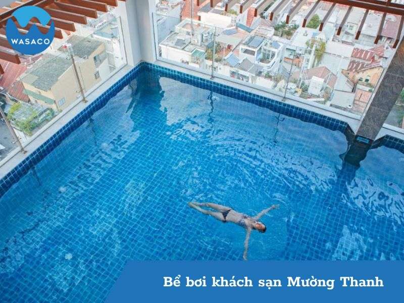Hồ bơi có mái che khách sạn Mường Thanh